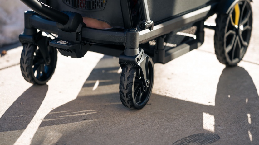 veer cruiser - the front wheels on the veer swivel and the back wheels are locked...