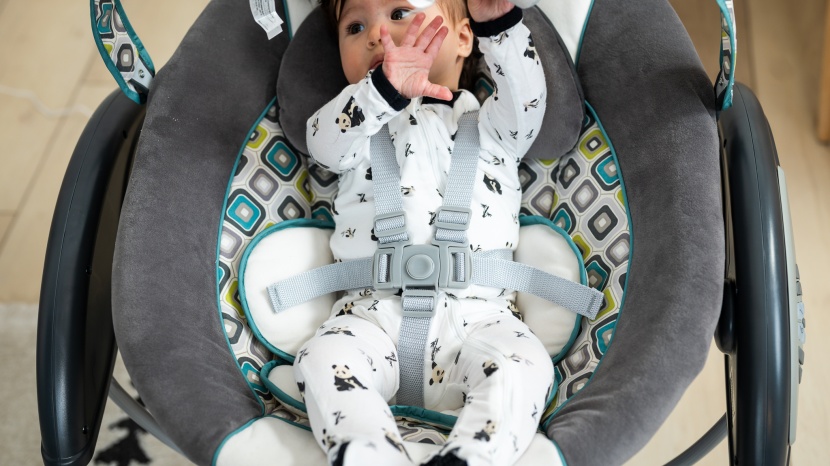 美品　GRACO 電動バウンサー ベビースイング グライダー LX　希少 Glider™ LX Gliding Swing | Graco Baby