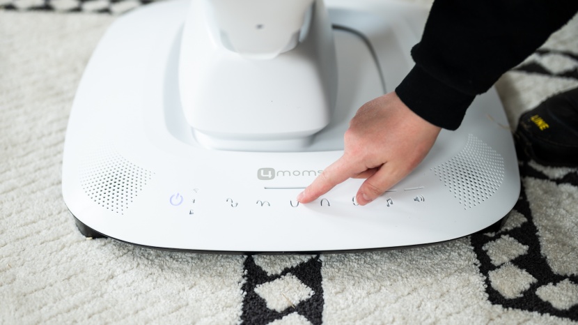 the touch-sensitive control panel is easy to operate.