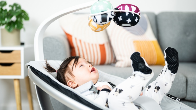 4moms mamaroo multi-motion - while the mobile doesn't move or spin on the mamaroo multi-motion...