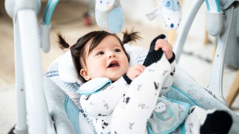 ingenuity portable swing - the ingenuity portable swing has a few valued features on the...