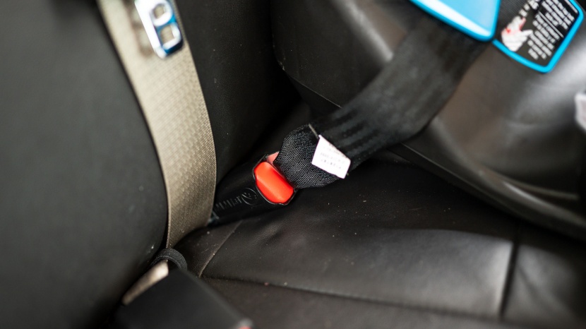 the city go2 has a push-style latch connector we prefer over the...