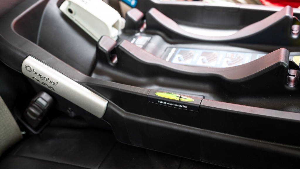 bugaboo turtle one by nuna - the bugaboo has bubble indicators on each side, but the acceptable...