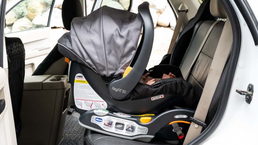 chicco keyfit 30 - the latch installation method for the keyfit 30 is straightforward...