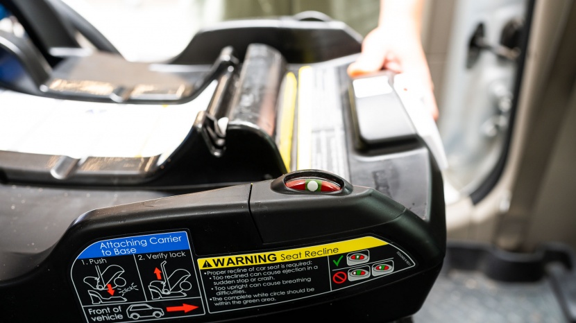 doona - the needle/ball recline level on the doona flutters somewhat when...