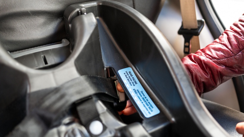 graco snugride 35 lite lx - we wish the belt pathway slots on the lite lx base were larger and...