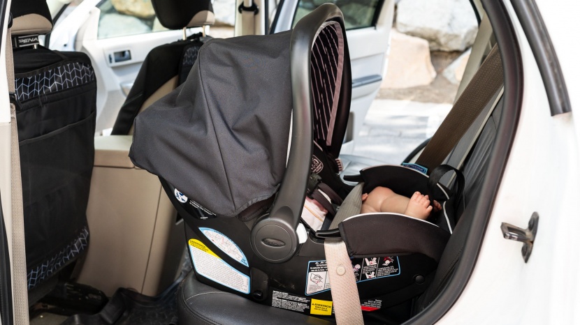 graco snugride 35 lite lx - installation without the base for the lite lx uses the american belt...