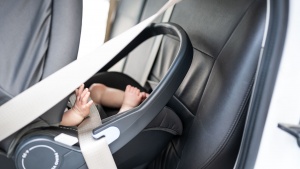 The Peg handle needs to be in the forwardmost position to be used...