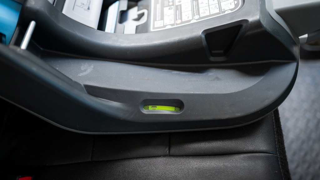 uppababy mesa max - the max's bubble level indicator has a wide tolerance of angles for...