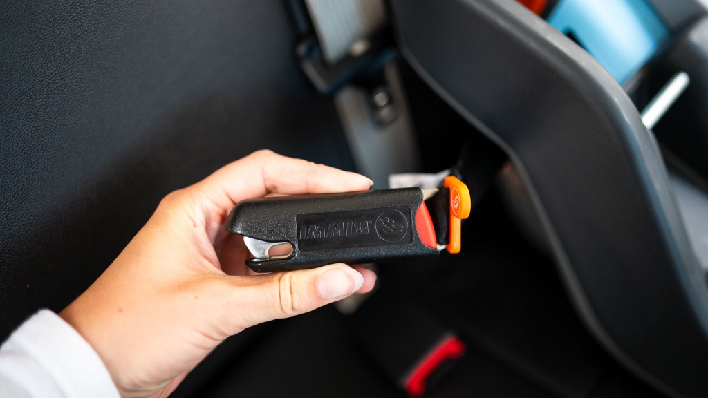 uppababy mesa max - the max has push style connectors that includes a pull orange tab to...