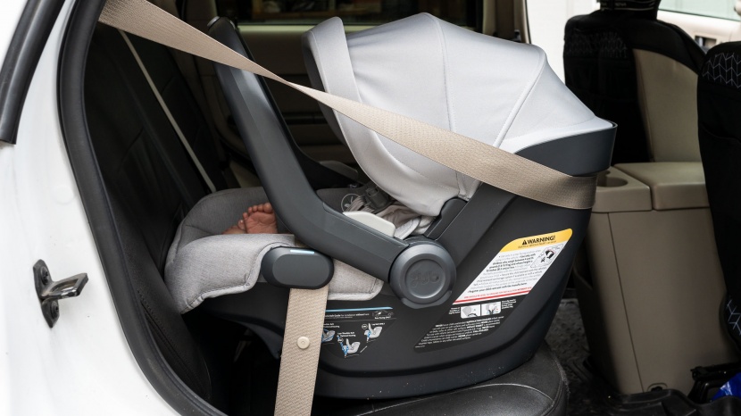 uppababy mesa v2 - the mesa v2 uses the european belt path system.