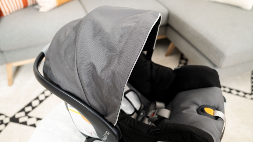 chicco keyfit 30 - the keyfit 30 canopy is uninspired and checks the box but doesn't...