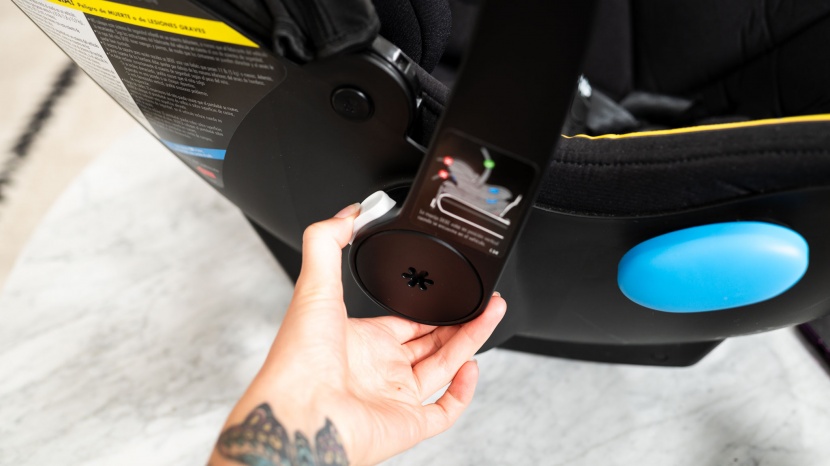 clek liing - the handle on the liing is fairly standard in movement and function...