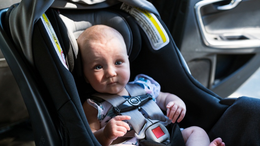 chicco keyfit 35 - installing the keyfit 35 using the vehicle belt is just as easy as...