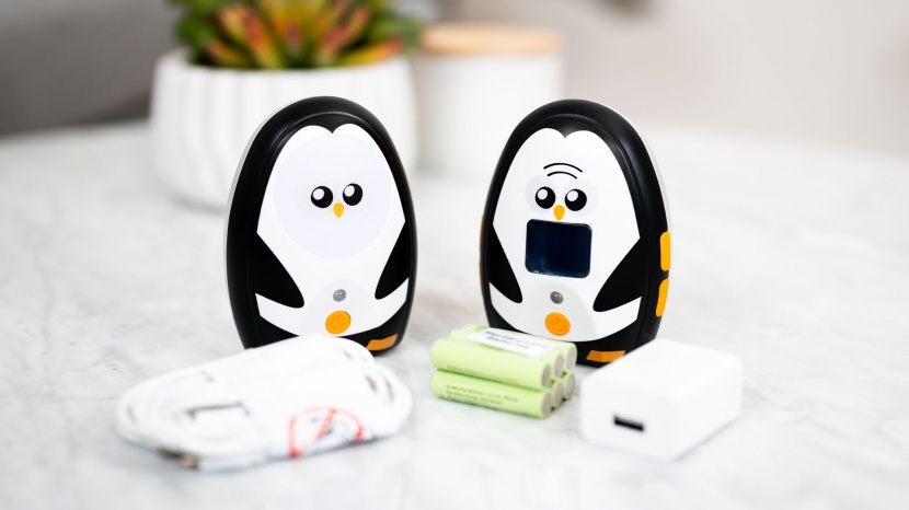 timeflys qq portable - the timeflys comes with usb cables, a usb adaptor, and rechargeable...