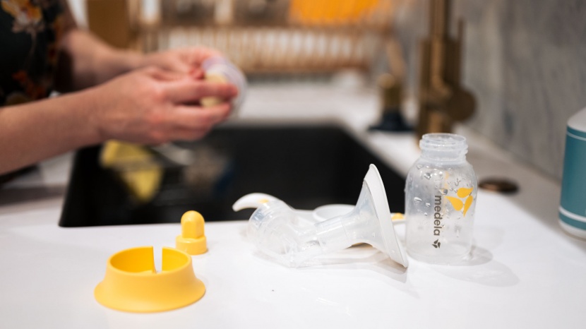 cleaning and assembling the medela harmony with flex can be somewhat...