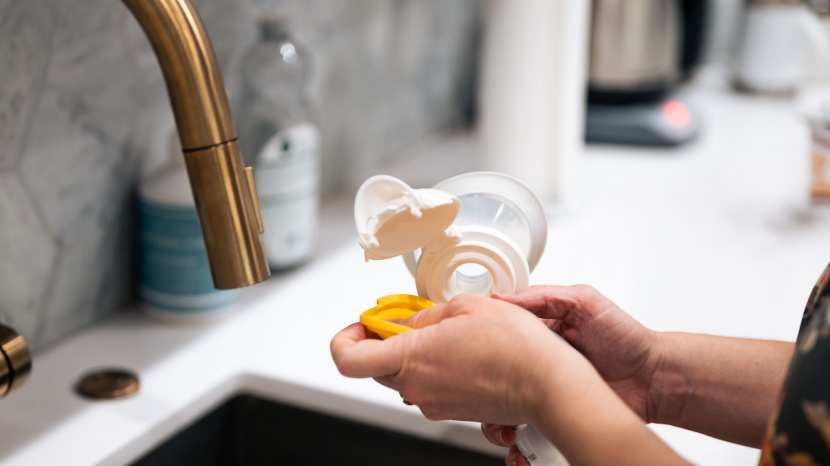 most of the pump in style parts are dishwasher-safe.