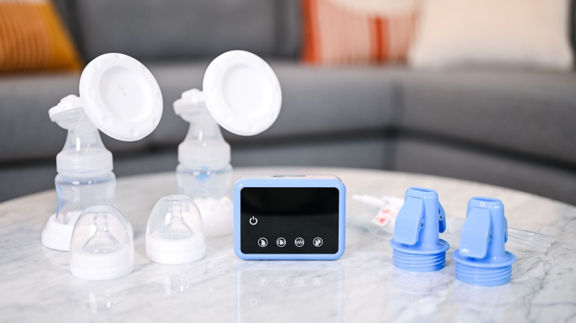 bellababy double electric breast pump - the bellababy comes with several parts.