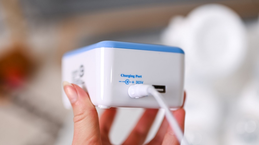 bellababy double electric breast pump - the bellababy charges with usb or dc5v.