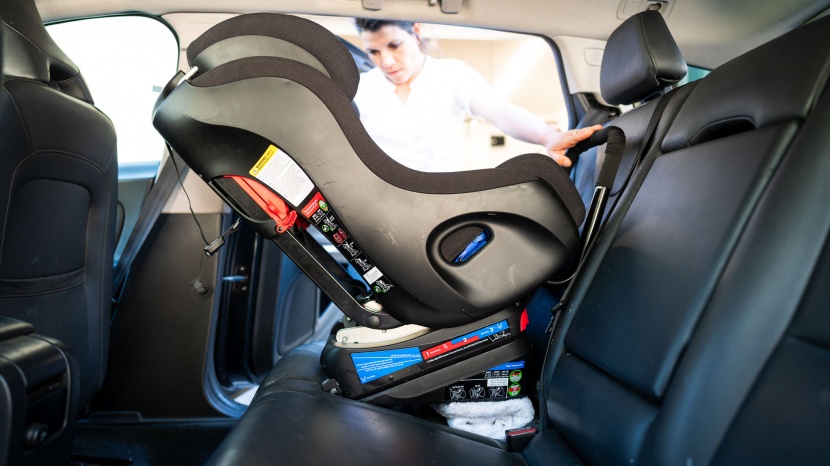 clek foonf - we had to use towels for the rear-facing configuration of the foonf...