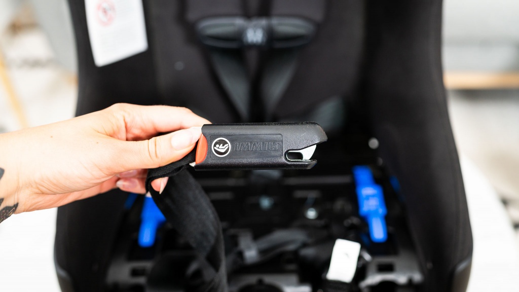 clek foonf - the foonf has push-style connectors that we prefer over the hook...