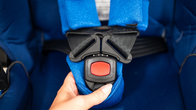 diono radian 3rxt safe+ - the diono has thick padding wrapped on the shoulder straps and the...