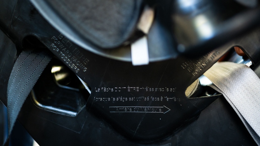 evenflo tribute 5 - the tribute has imprinted writing to indicate forward vs rear-facing...