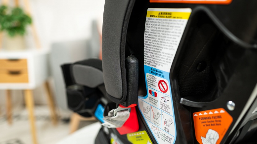 to keep the slimfit latch connectors out of the way, there are side...