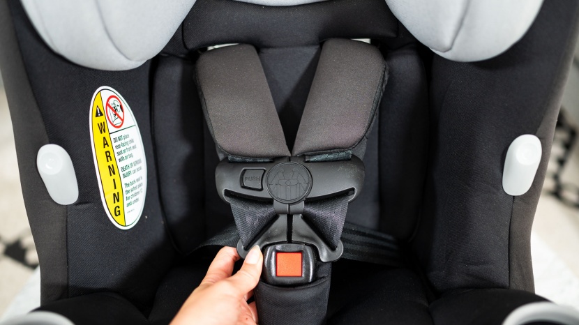 maxi-cosi pria all-in-one - the maxi-cosi buckle and chest clip are straightforward, but the...