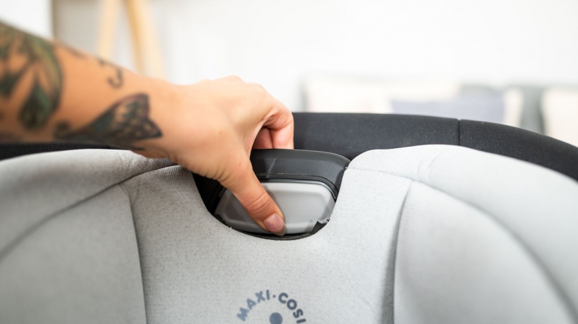 maxi-cosi pria all-in-one - the maxi-cosi only has five height adjustment levels, which might be...