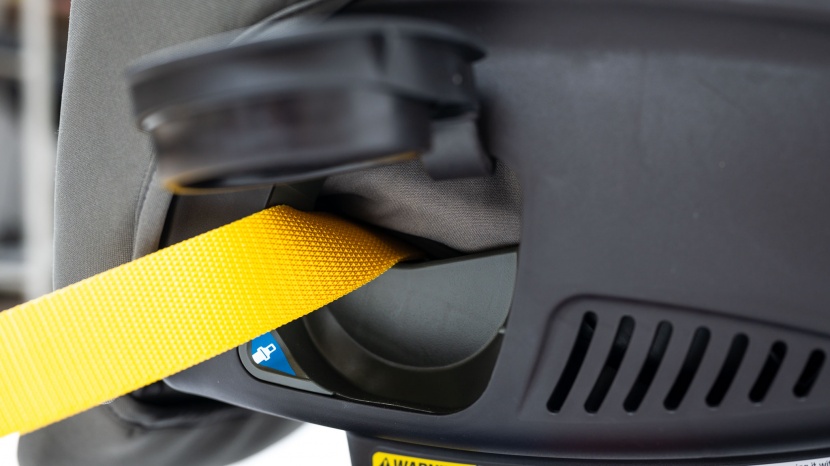 the belt path on the rava uses the same opening as the cup holder...