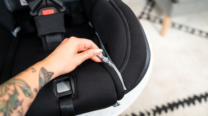 the knox seat cover has handy zippers for easier access to the...