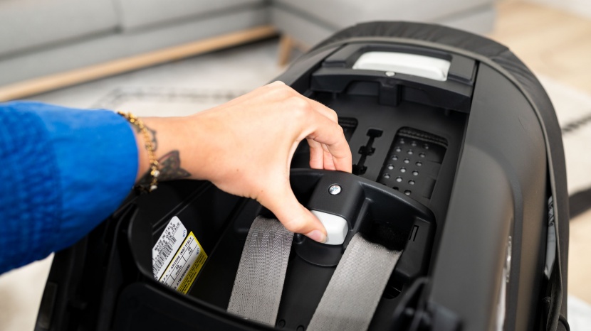 infant car seat - the peg perego harness height adjustment assembly is a non-rethread...