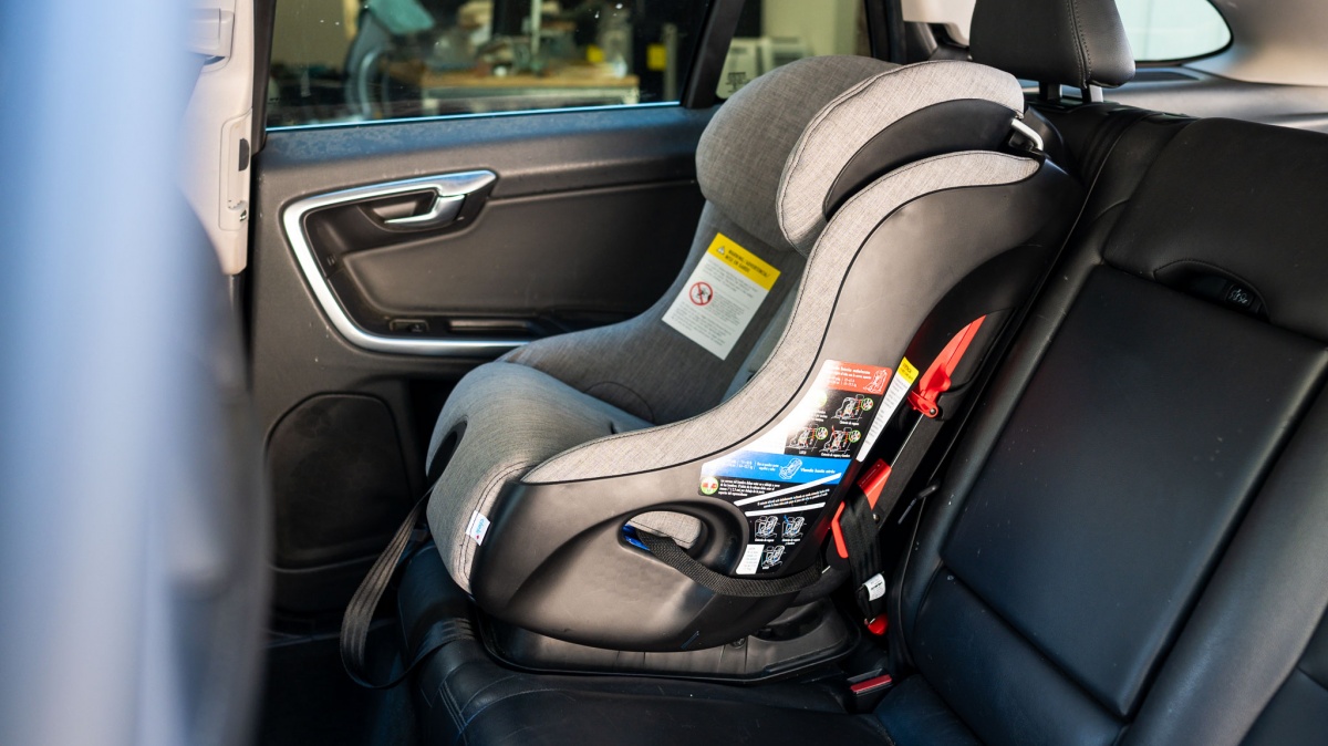 clek fllo convertible car seat review