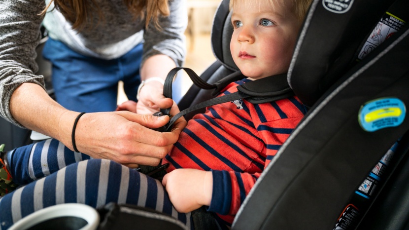 graco 4ever dlx - the 4ever has shoulder padding on the straps that help make it more...