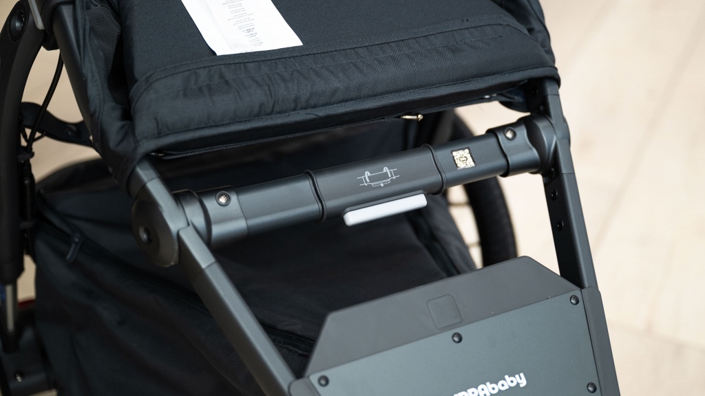 uppababy ridge - the ridge fold mechanism is under the leg rest and is easy to...