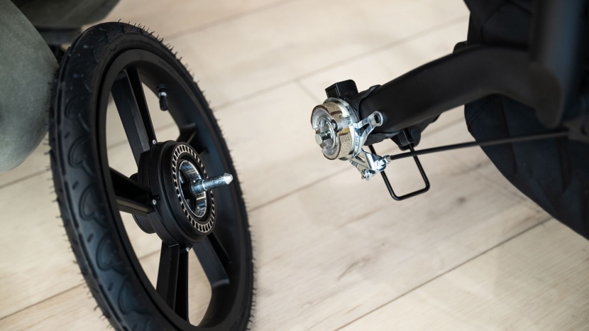 bob alterrain pro - the alterrain wheels are designed to snap on and take off without...