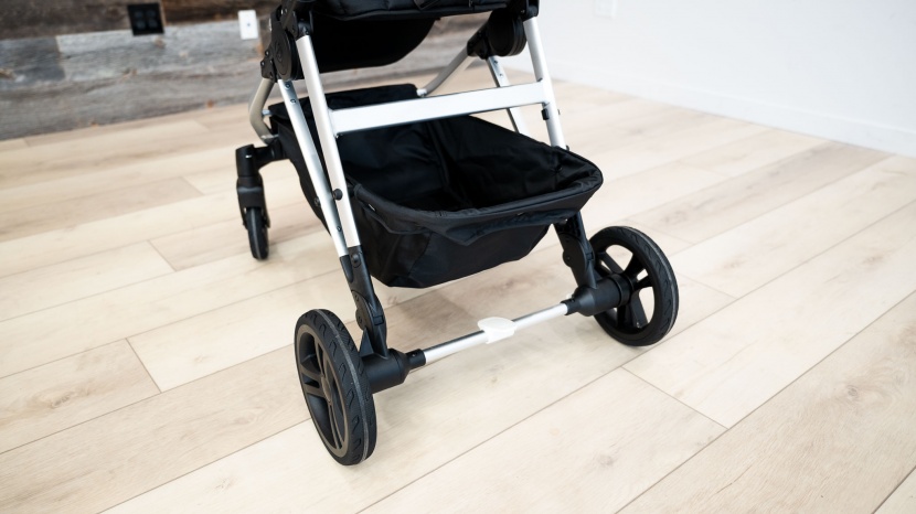 mockingbird stroller - the brake pedal on the mockingbird is a centrally located rocking...