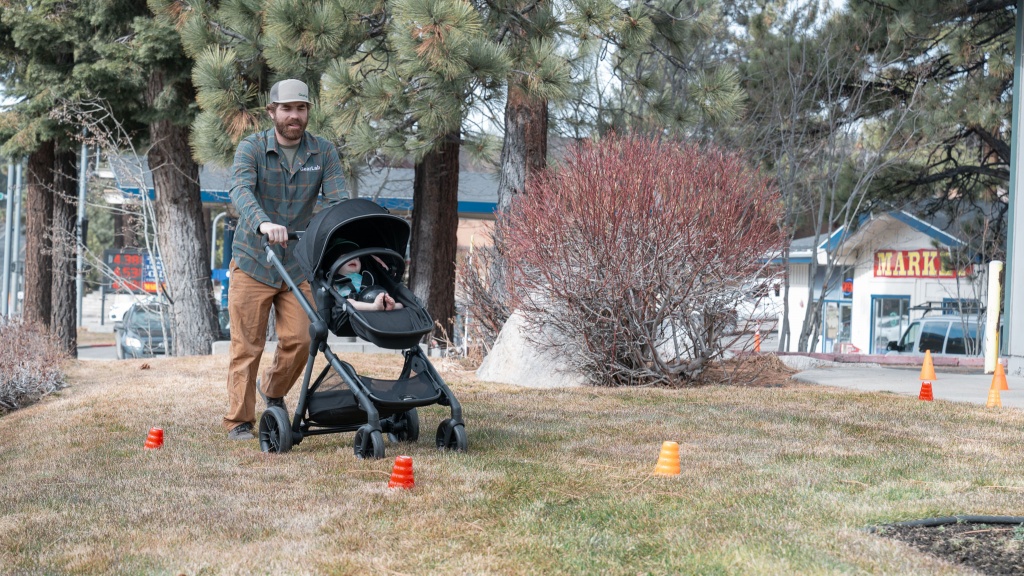 evenflo pivot xpand - the evenflo really starts to struggle on grass and wouldn't be our...