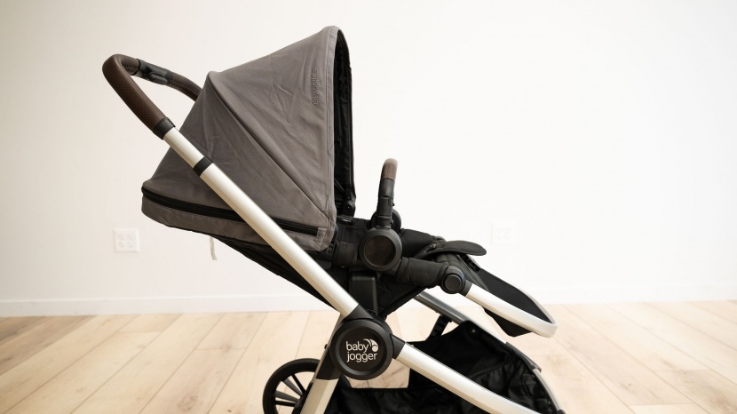 baby jogger city sights - the city sights seat is deep and fully reclines with an adjustable...