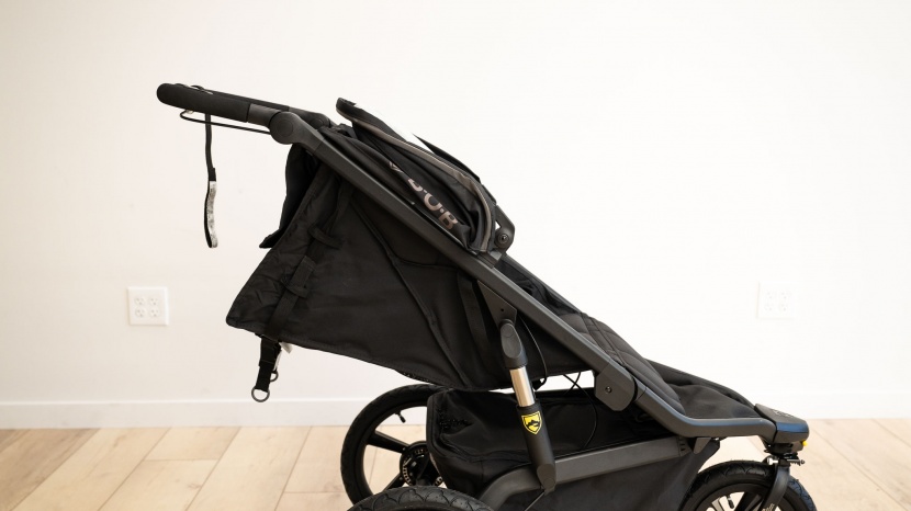 bob alterrain pro - the alterrain has a deep seat, a good recline, and a comfortably...