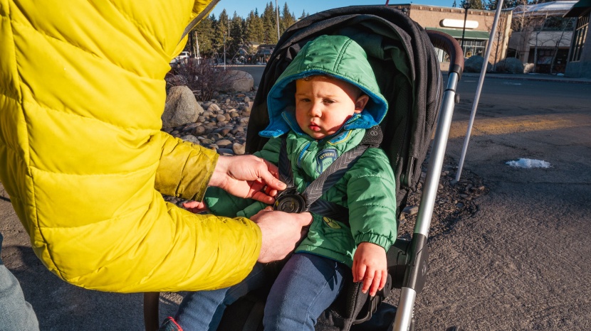 cybex balios s lux - the cybex harness and buckle are easy to use.