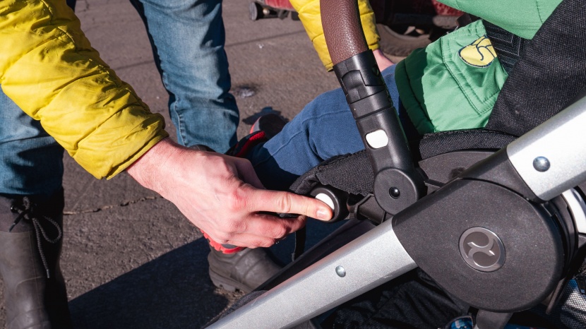 cybex balios s lux - the leg rest on the cybez is adjustable for comfort or preference.