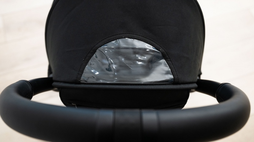 babyzen yoyo2 - the yoyo2 has a small vinyl peek-a-boo window with no cover, so...