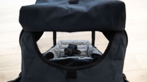 The Quid canopy has a mesh peek-a-boo window, with easy viewing.