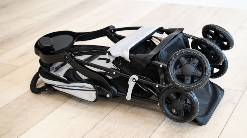 the kolcraft folds fairly flat, but it isn't exactly compact in all...