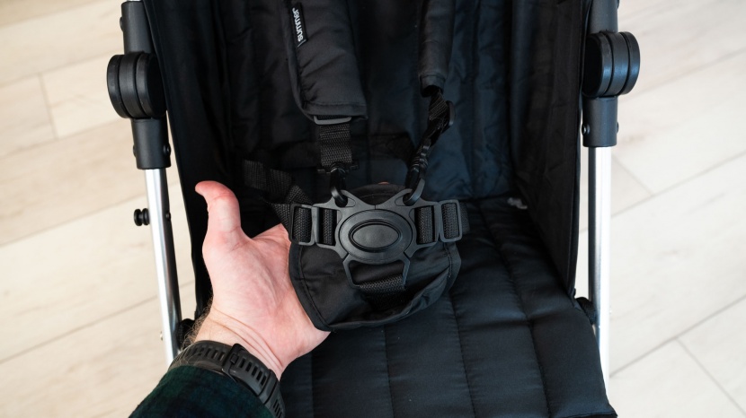 summer infant 3d lite - the harness on the summer infant has padding, but none of the...