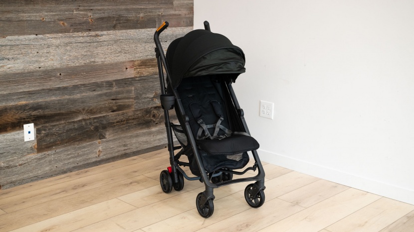 uppababy g-luxe - the g-luxe sunshade with the visor popped out is fairly large, but...