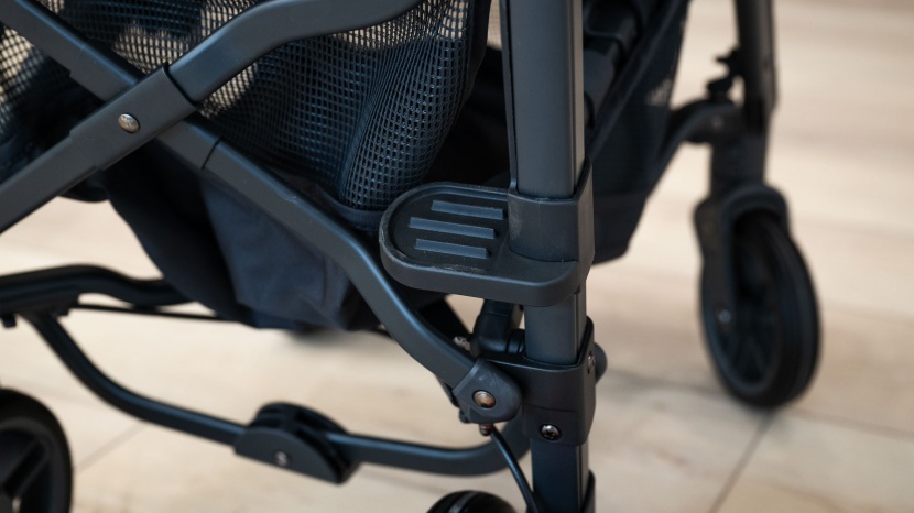 there is a lot happening on the frame of the g-luxe, and while...