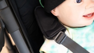 The strap length adjustment on the G-Luxe can conflict with the...